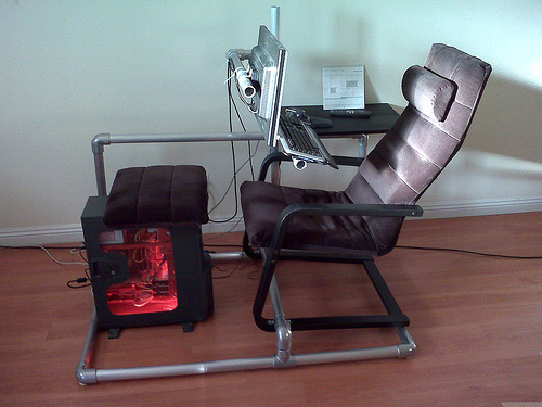 Don Sturrok设计的电脑游戏专用椅