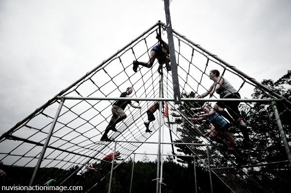 Spartan障碍赛中搭建好的新百建管接障碍