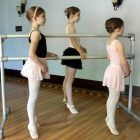用轻百扣铝制管接件搭建的把杆